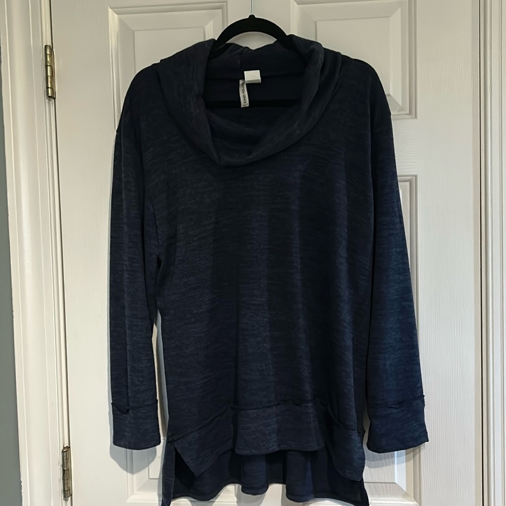 Lady’s cowl neck top